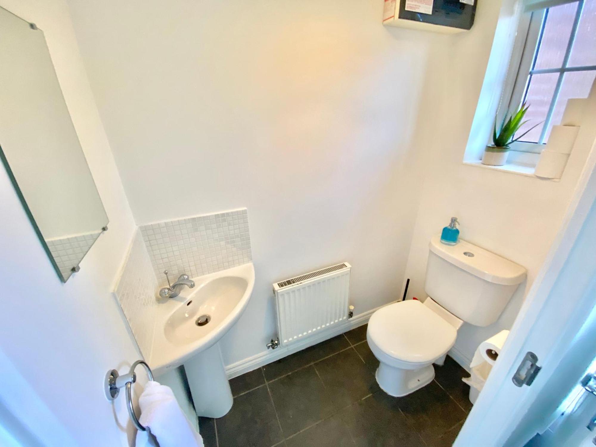 Free Private Parking! Oakley House And Garden! Fully Equipped 4 Comfy Beds Villa Corby Exterior photo