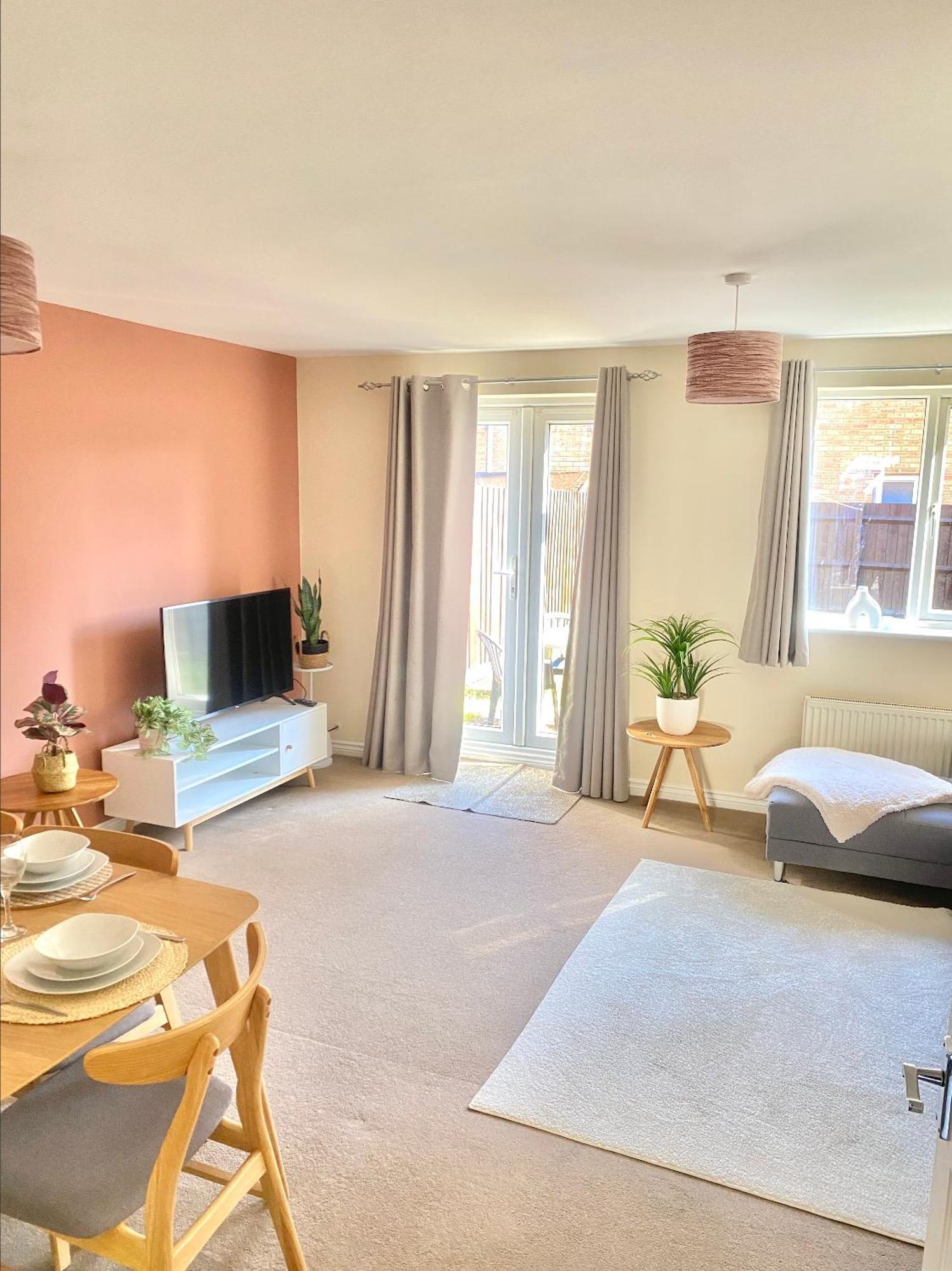 Free Private Parking! Oakley House And Garden! Fully Equipped 4 Comfy Beds Villa Corby Exterior photo