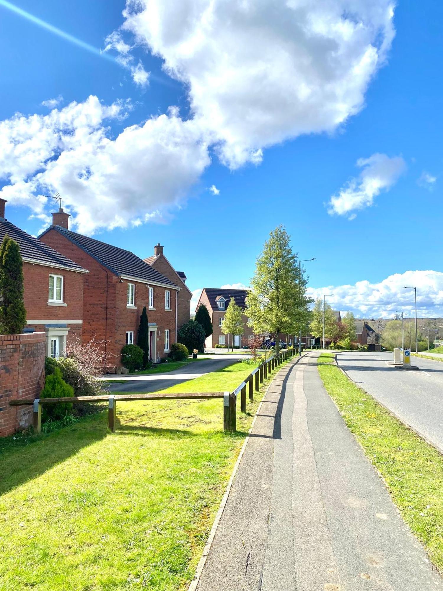 Free Private Parking! Oakley House And Garden! Fully Equipped 4 Comfy Beds Villa Corby Exterior photo